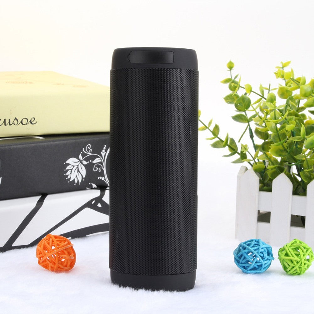 Outdoor waterproof bluetooth speaker wireless bluetooth heavy subwoofer outdoor portable plug-